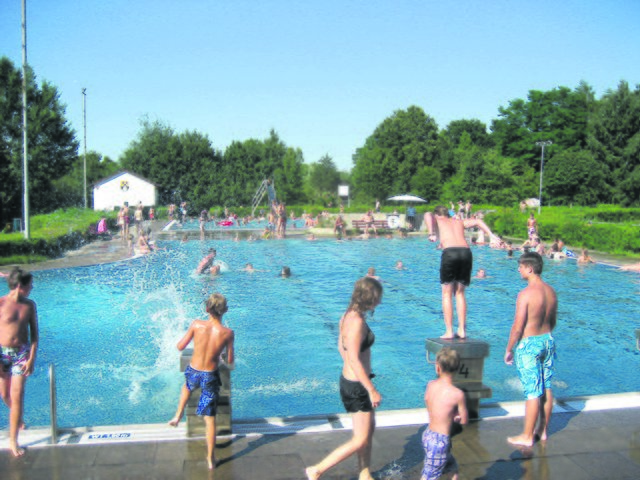 Das Steller Freibad wird von vielen Besuchern nicht nur aus der Gemeinde genutzt | Foto: oh