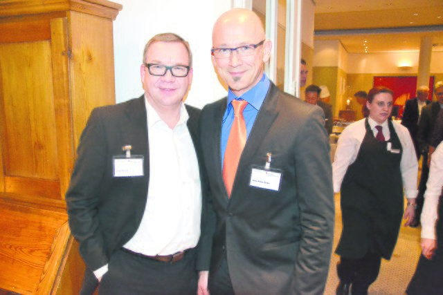 "Ein interessanter Vortrag!" waren sich Jens-Peter Dirks (rechts, Fahrradcenter Harburg) und Lars Blunck (Gallas Gebäudeservice, Seevetal) einig