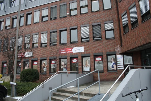 Das Frauensportstudio "peplady's" liegt zentral am Bahnhof am Brauereiweg