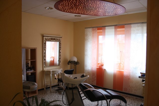 Entspannung und Wohlfühlatmosphäre pur: Die Hairsparounge beim Friseur HaarScharf