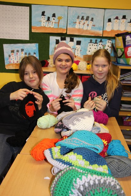 "myboshi"-Fans: Chantal, Amina und Josephine (v. li.)
