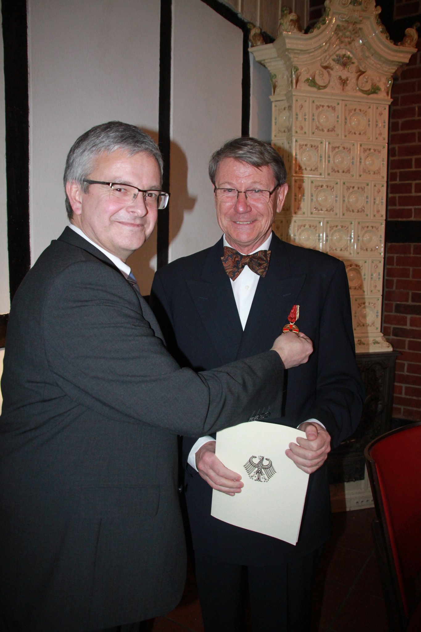 Verdienstorden für Dr. Henning Kehrberg aus Stade Stade