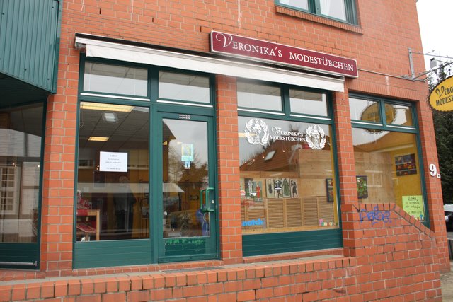 Kunst im Leerstand: Die ehemaligen Ladenräume von Veronikas Modestübchen werden jetzt als Galerie genutzt