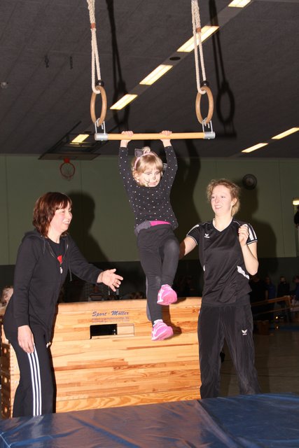 ... und unterstützen damit den Sportverein, der Aktivitäten wie Kinderturnen anbietet