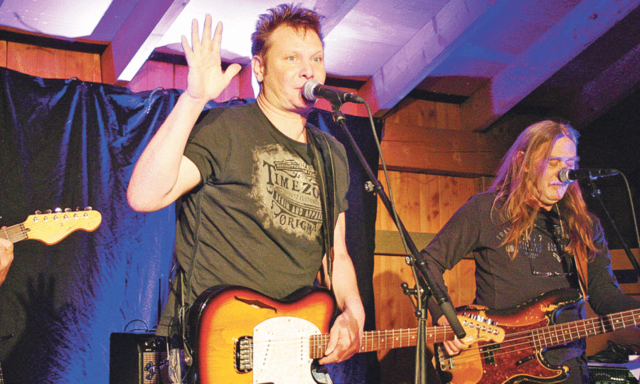 Detlef Wiedeke (re.) aus Behrste mit Fabian Harloff | Foto: Detlef Wiedeke