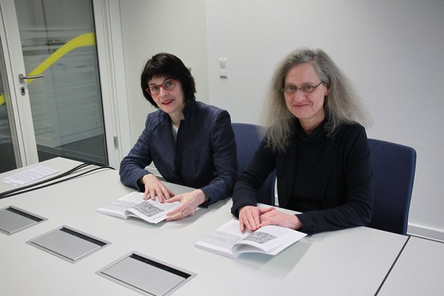 Herausgeberin Dr. Gudrun Fiedler (li.) und Dr. Beate-Christine Fiedler, Autorin und Mitglied des Redaktionsausschusses