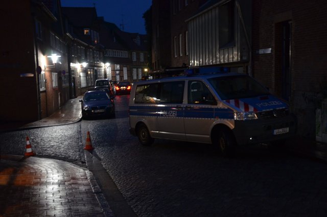 Die Razzia fand am späten Freitagabend statt | Foto: Polizei Stade