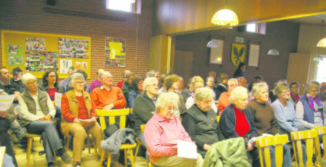 Rund 50 Personen verfolgten die Podiumsdiskussion im Sporthaus in Essel