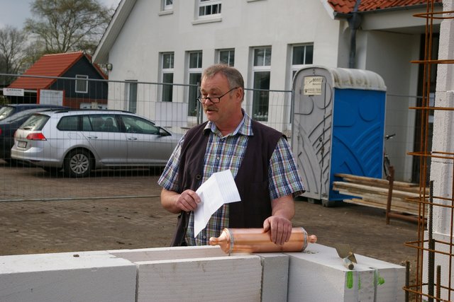 Bürgermeister Jörg Müller hält die Festansprache