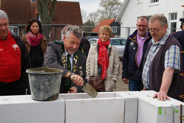 Hans-Martin Bockelmann bei der Grundsteinlegung