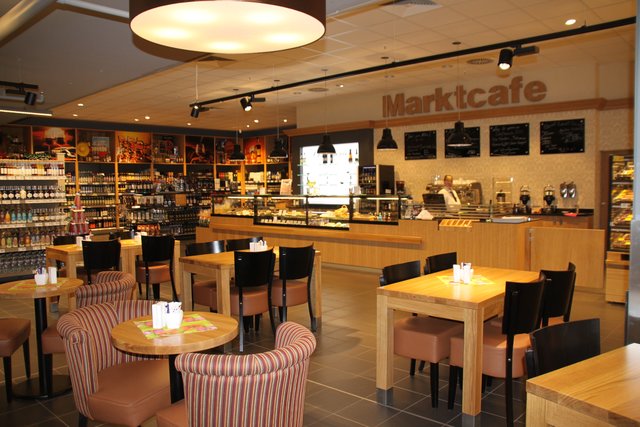 Das Marktcafe lädt zum Verweilen ein