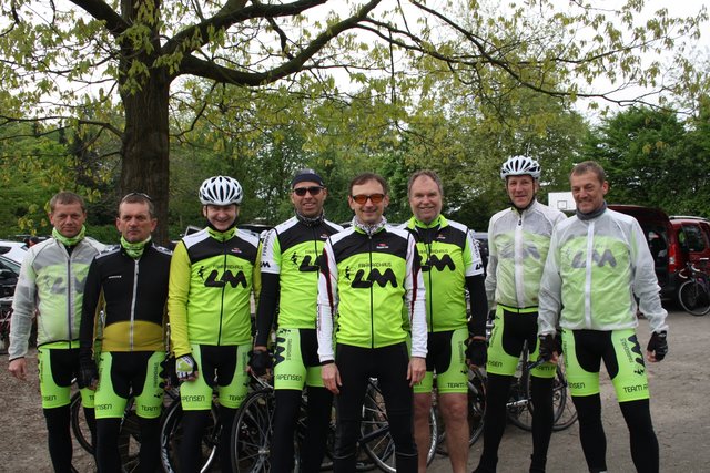 Die Gruppe vom Fahrradhaus L&M aus Apensen ist jedes Jahr bei der Has' und Igel-RTF dabei
