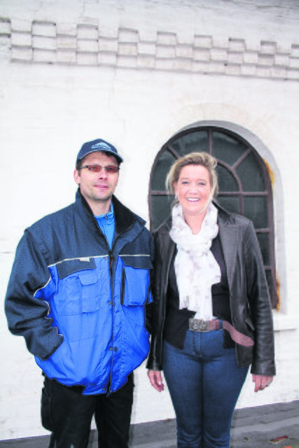 Freuen sich, dass der erste Schritt zur Restaurierung getan ist: Kai Maier und Carmen Schulz-Voß