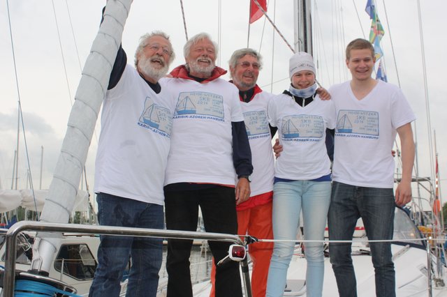 Die Abschluss-Crew der „Heide-Witzka“: (v. li.) Werner Seichter, Norbert Stein, Wilfried Dreyer, Lena Bischoff-Stein und Jan Jakob Bischoff-Stein