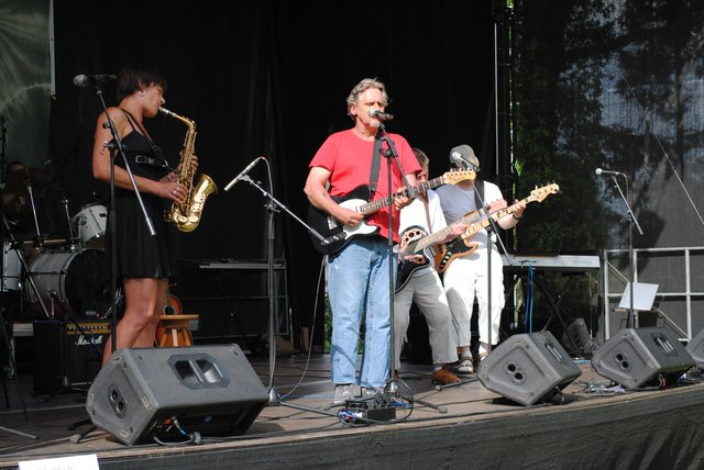 Begeisterte das Publikum: das Musikprogramm, bei dem auch Musiker der „Putensen House Band“ auf der Bühne standen