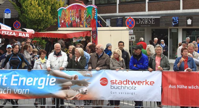 2000 Zuschauer am Rundkurs waren begeistert