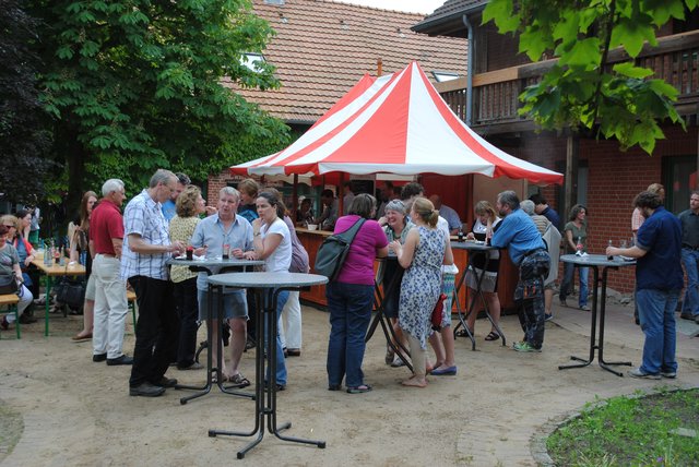 Auch die Imbissbuden waren beim Geburtstagsfest ein beliebter Treffpunkt