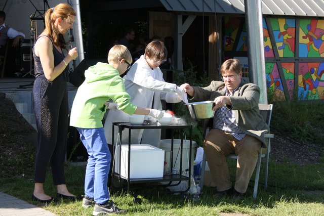 Die Experimentier-AG der Oberschule zeigte Beeindruckendes aus der Welt der Chemie