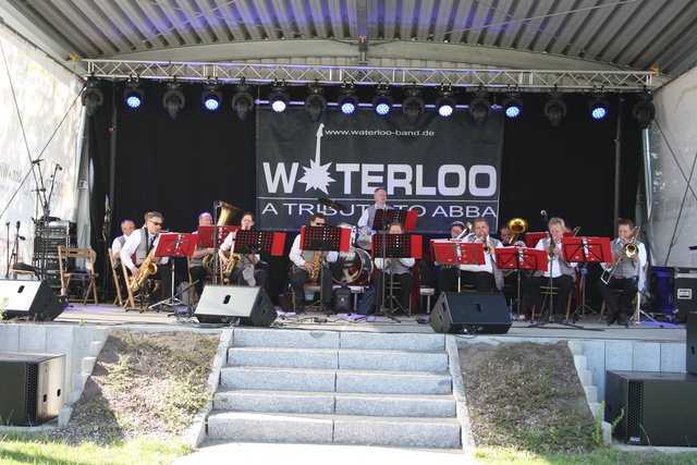 Das Jesteburger Blasorchester spielte auf