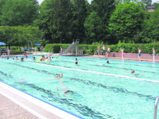 Dank der finanziellen Unterstützung des Freibad-Fördervereins ist das Wasser in Bendestorf immer mindestens 23 Grad warm