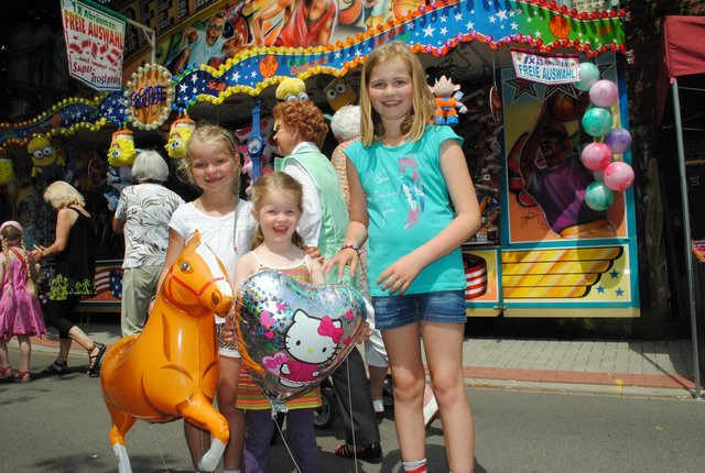 Nele, Tyana und Lea-Marie (v.l.) hatten auf dem Pfingstmarkt jede Menge Spaß