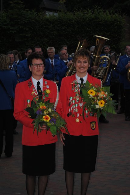 Majestätisches Duo: Damenbeste Gunvor Heuer (re.) und Adjutantin Maj-Britt Westermann