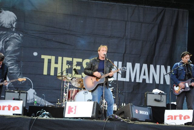 Thees Uhlmann rockte die Blue Stage: Aufgewachsen ist der Sänger in Hemmoor im Landkreis Cuxhaven