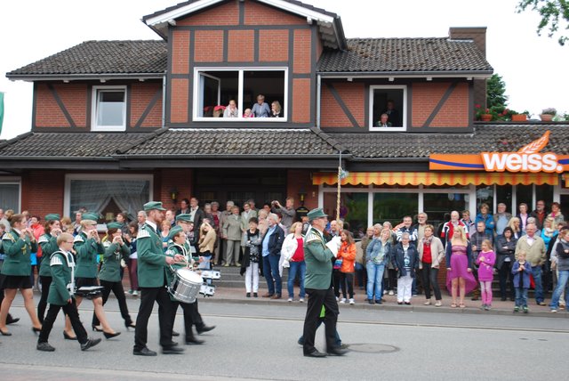 Viele Bürger verfolgten die Proklamation