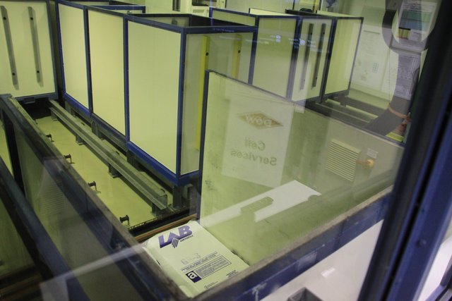 Asbest-Lieferzone: Die Material-Schleuse ist hermetisch abgeriegelt