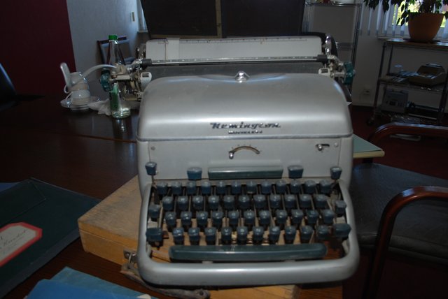 Auch eine alte "Remington"-Schreibmaschine existiert noch