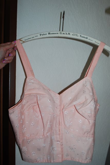 Ein Mieder aus den 1970er Jahren