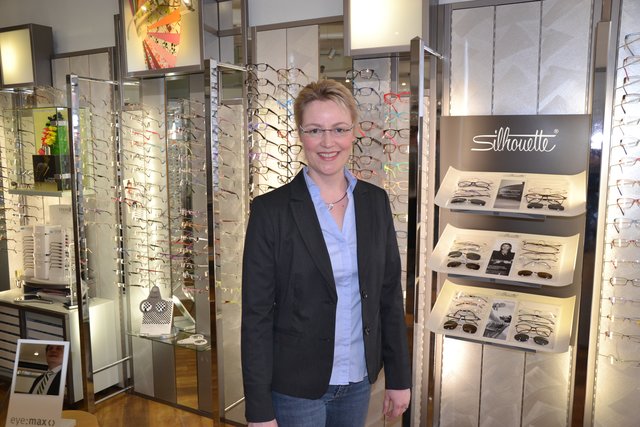 Das Team von Optiker Meins gratuliert Claudia 
Aldag. Sie ist zur öffentlich bestellten und vereidigten Sachverständigen von der Handwerkskammer Braunschweig vereidigt worden
