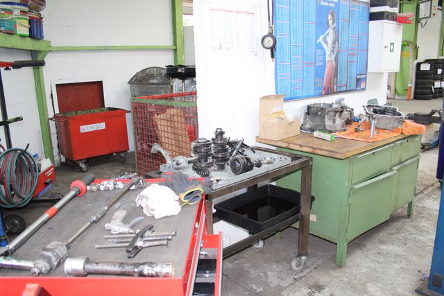 Der Stand für Getriebe-Instandsetzung