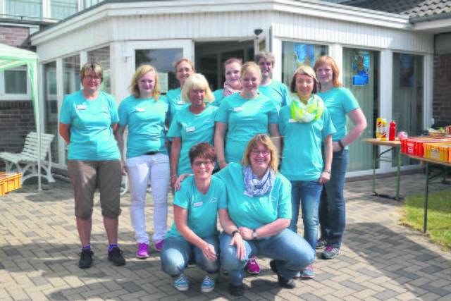 Das Team des Therapiebads mit Geschäftsführerin Ulrike Bütikofer (vorne re.) | Foto: oh