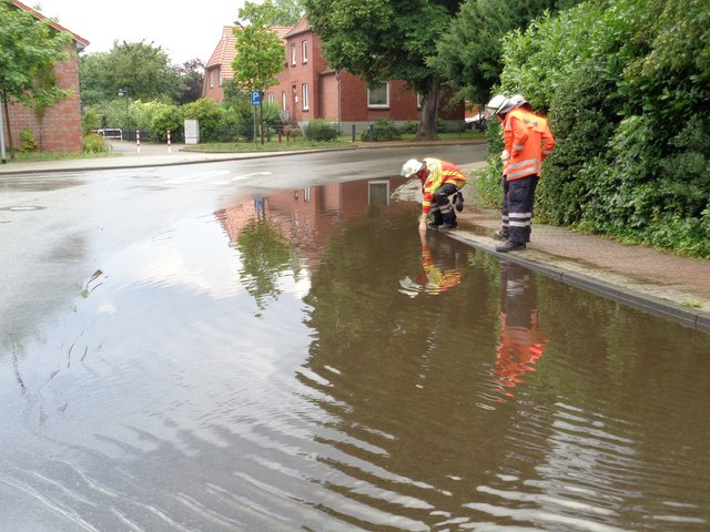 Zahlreiche Straßen wurden überflutet | Foto: Feuerwehr