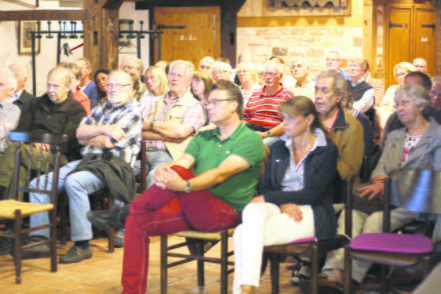 Zahlreiche Jesteburger wollten sich über den Stand der Klage informieren