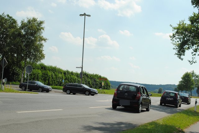 Hier ist ein Kreisverkehr geplant - der Baubeginn wird später erfolgen als geplant