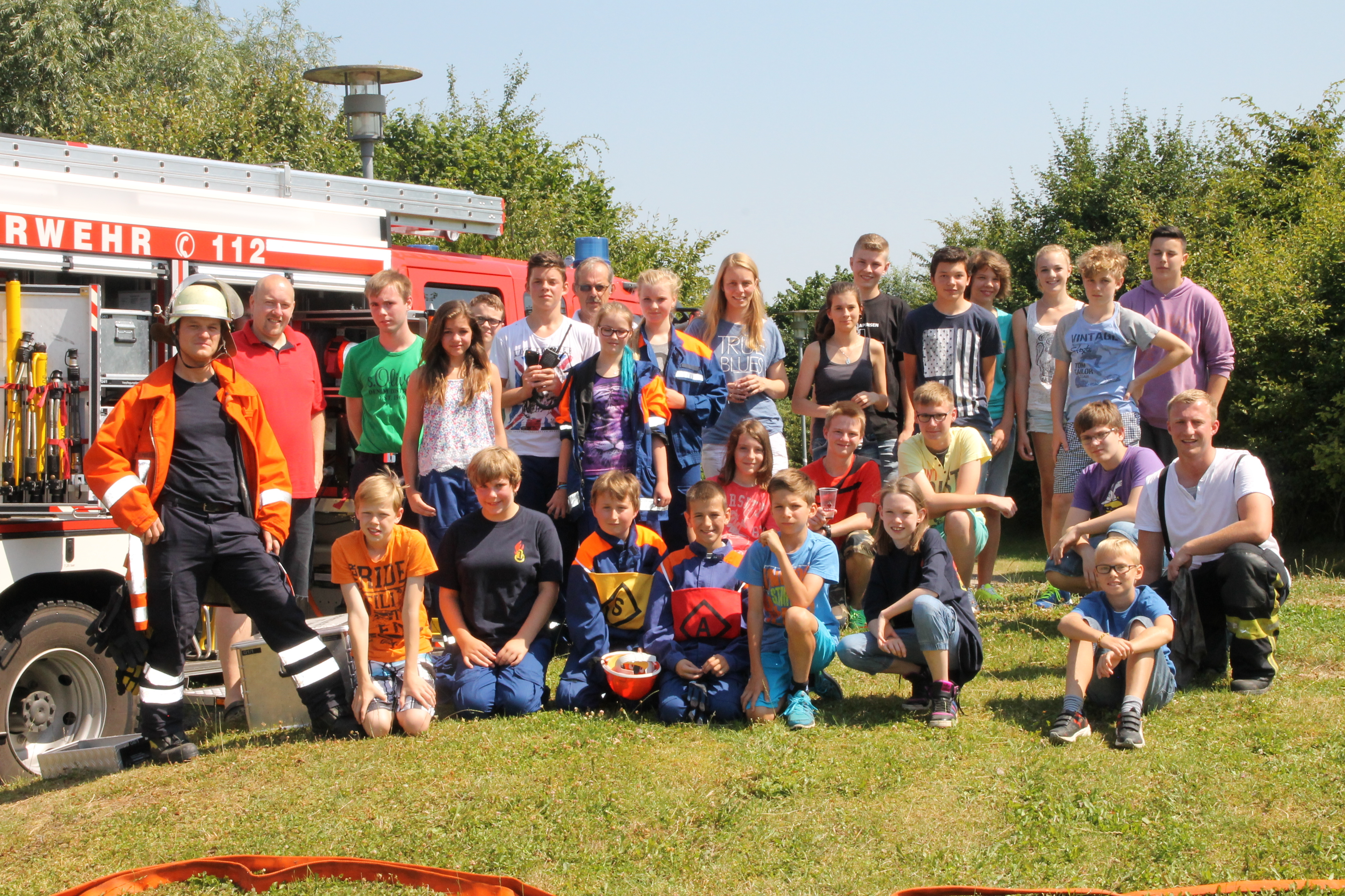 Glücklich nach der erfolgreichen Übung: Die Jugenfeuerwehr Apensen brachte die Lage unter Kontrolle