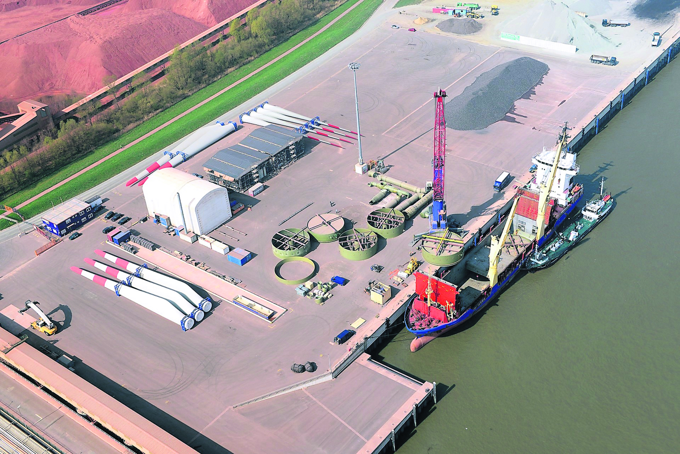Am Stader Seehafen dürfen jetzt Schiffe bis 200 Meter Länge anlegen