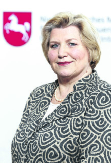Soll sich bei der schwierigen Situation im Landkreis Harburg einschalten: Sozialministerin Cornelia Rundt | Foto: archiv