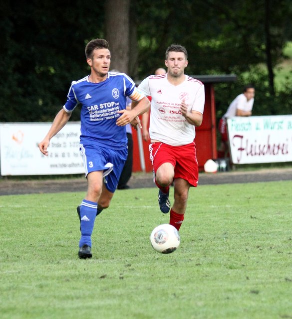 Schon im Kreisduell im Pokal-Achtelfinale gab es packende Zweikämpfe in Hanstedt
