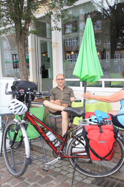 Jochen Graf kam über den Weser- und den Elbe-Radfernweg nach Stade