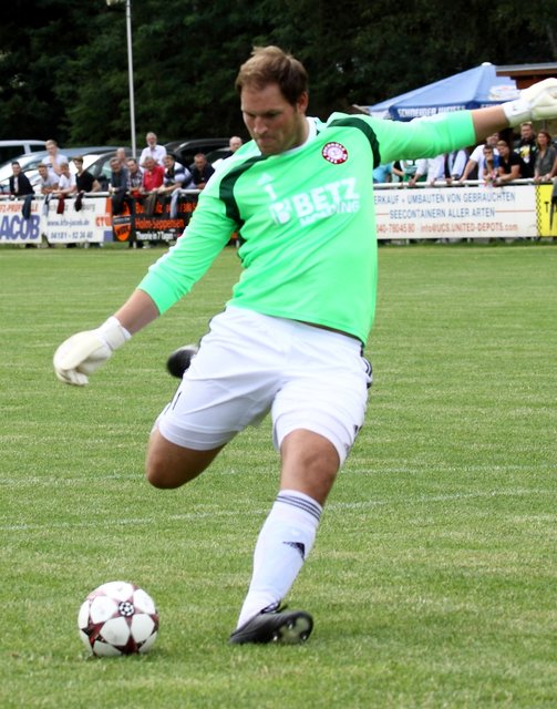 08-Keeper Henrik Titze erzielte vom Elfmeterpunkt den 1:1-Ausgleich