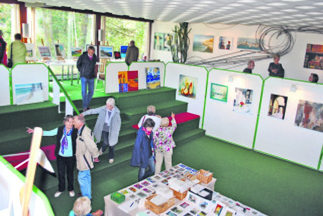Guter Zulauf: Zur letzten Ausstellung im ehemaligen Schwimmbad kamen viele begeisterte Besucher