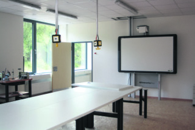 Alle Fach- sowie die Klassenräume sind mit modernen Tafel - so genannten Whiteboards - ausgestattet