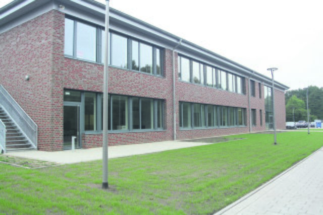 Am Donnerstag werden zum ersten Mal Jungen und Mädchen die neuen Oberschule in Jesteburg betreten. Im Hauptgebäude sind sowohl Klassen- als auch Fachräume untergebracht