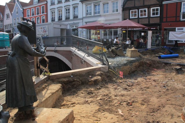 Die Hudebrücke ist wieder begehbar