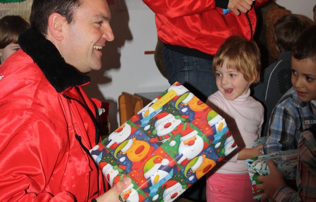 Im vergangenen Jahr übergaben die Tabler mehr als 65.000 Pakete an bedürftige Kinder | Foto: oh