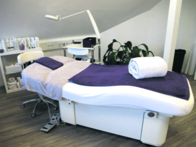 Wohlfühlen und genießen - lassen Sie sich im Kosmetikinstitut "Unendlich schön!" pflegen und verwöhnen