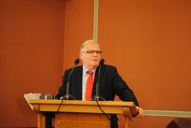 Dieter Kanzelmeyer bedankte sich für die herzlichen Worte zu seiner Verabschiedung